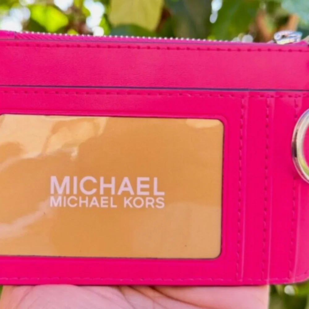 BNWT Michael Kors Jet Set Travel Small Wallet Quilted Dragon Fruit - Picture 3 of 6